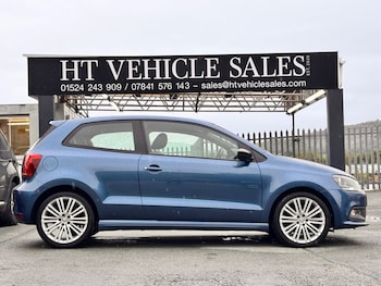 Used Volkswagen Polo 2015 for sale - 76157337: Photo