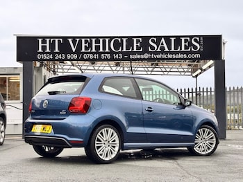Used Volkswagen Polo 2015 for sale - 76157337: Photo