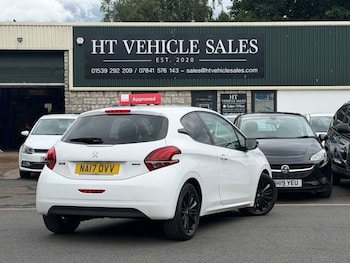 Used Peugeot 208 2017 for sale - 79550717: Photo