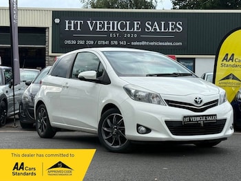 Used Toyota Yaris 2012 for sale - 76157351: Photo