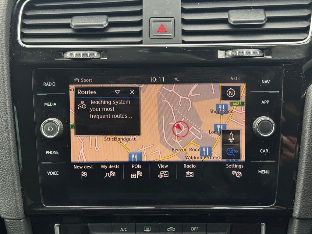 Used Volkswagen Golf 2017 for sale - 77026811: Photo 11