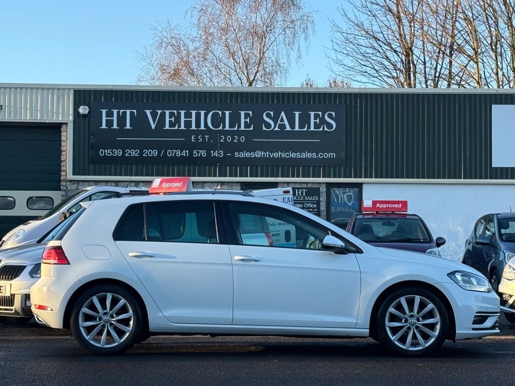 Used Volkswagen Golf 2017 for sale - 77026811: Photo 2