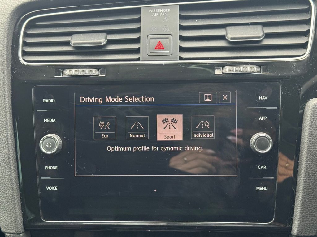 Used Volkswagen Golf 2017 for sale - 77026811: Photo 21