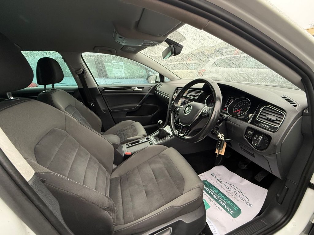Used Volkswagen Golf 2017 for sale - 77026811: Photo 38