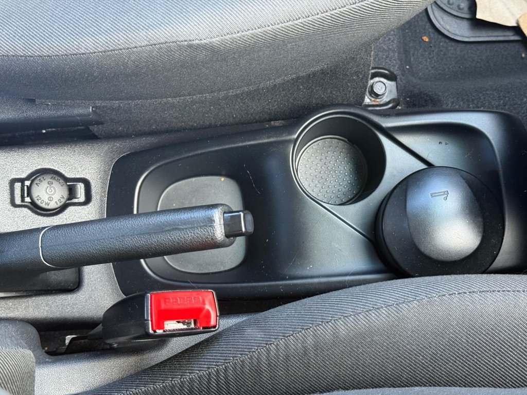 Used Hyundai i10 2013 for sale - 77313273: Photo 31