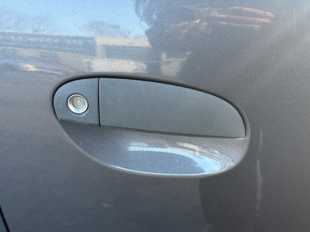 Used Hyundai i10 2013 for sale - 77313273: Photo 35