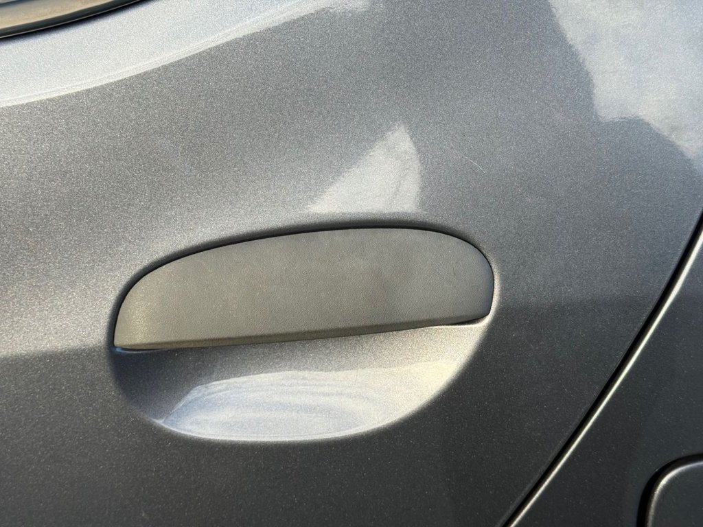 Used Hyundai i10 2013 for sale - 77313273: Photo 40