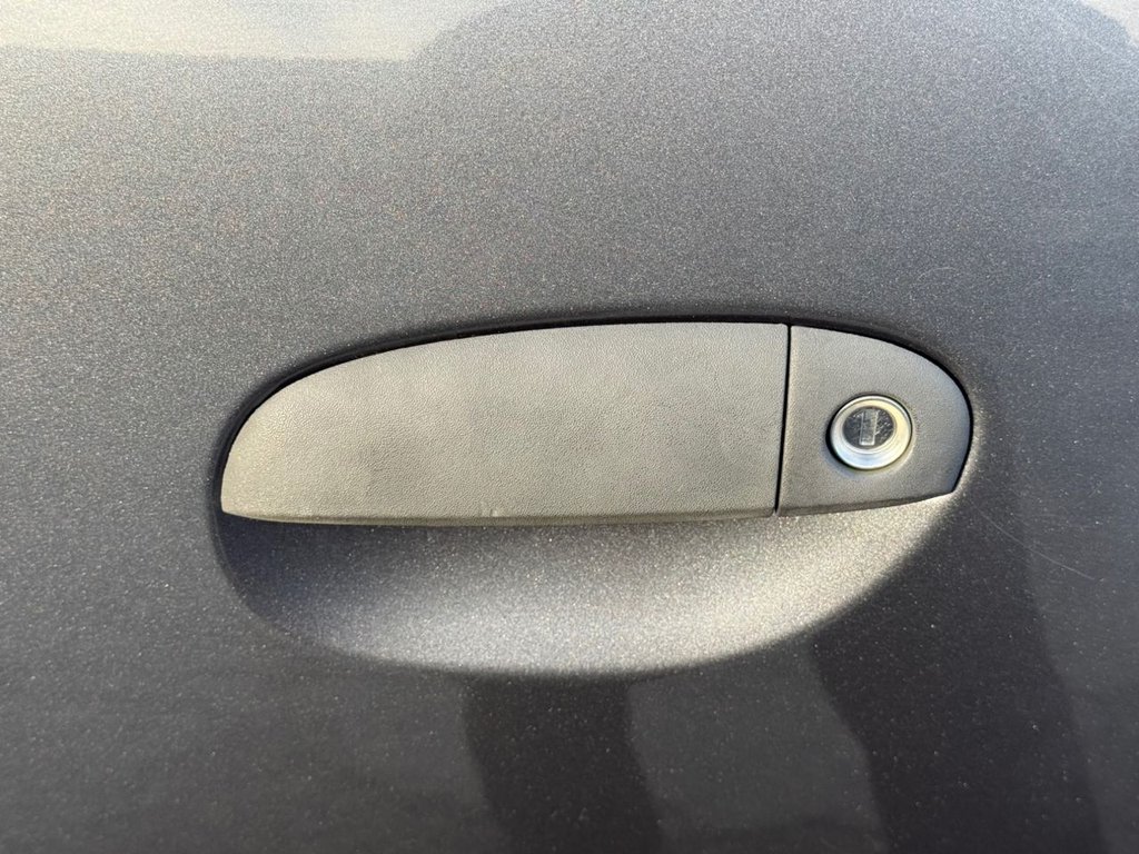 Used Hyundai i10 2013 for sale - 77313273: Photo 43