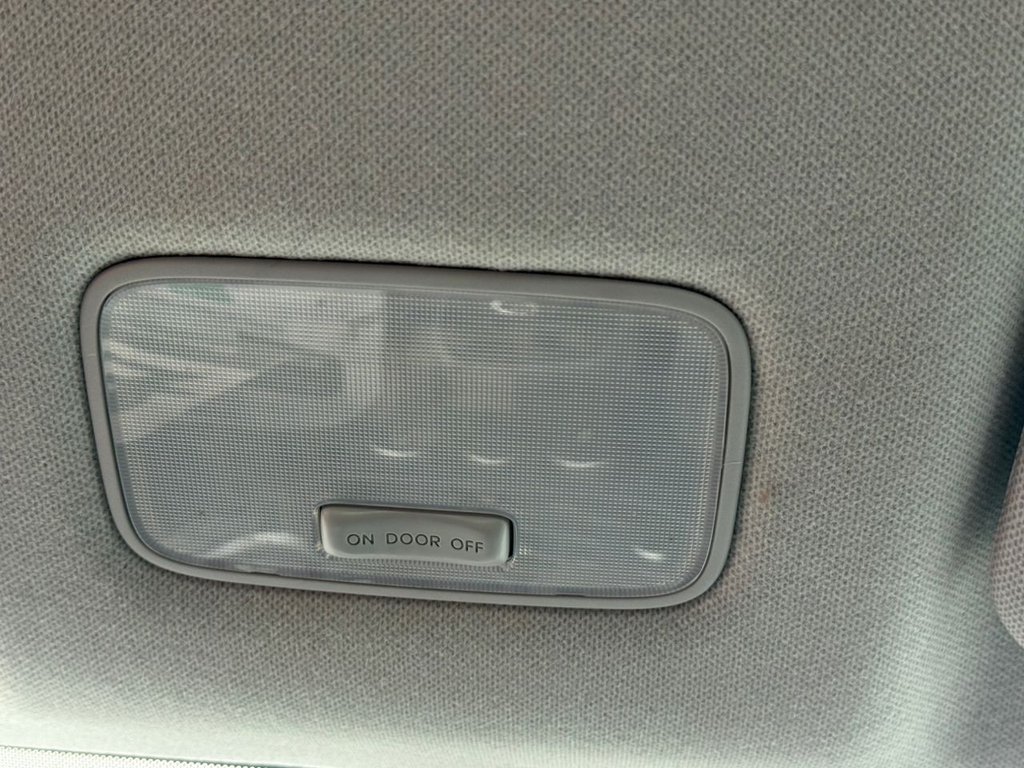 Used Hyundai i10 2017 for sale - 76157348: Photo 22