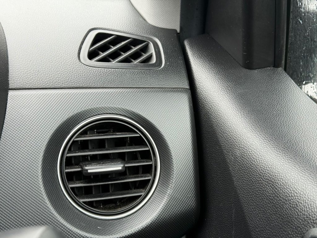 Used Hyundai i10 2017 for sale - 76157348: Photo 25