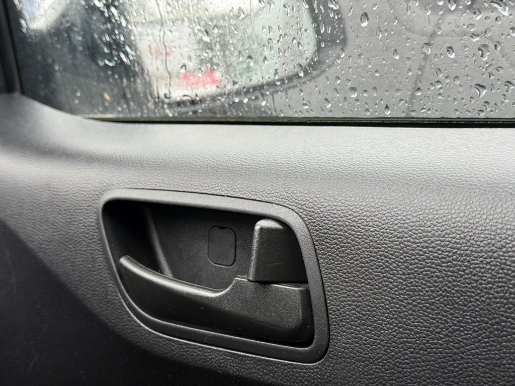 Used Hyundai i10 2017 for sale - 76157348: Photo 26