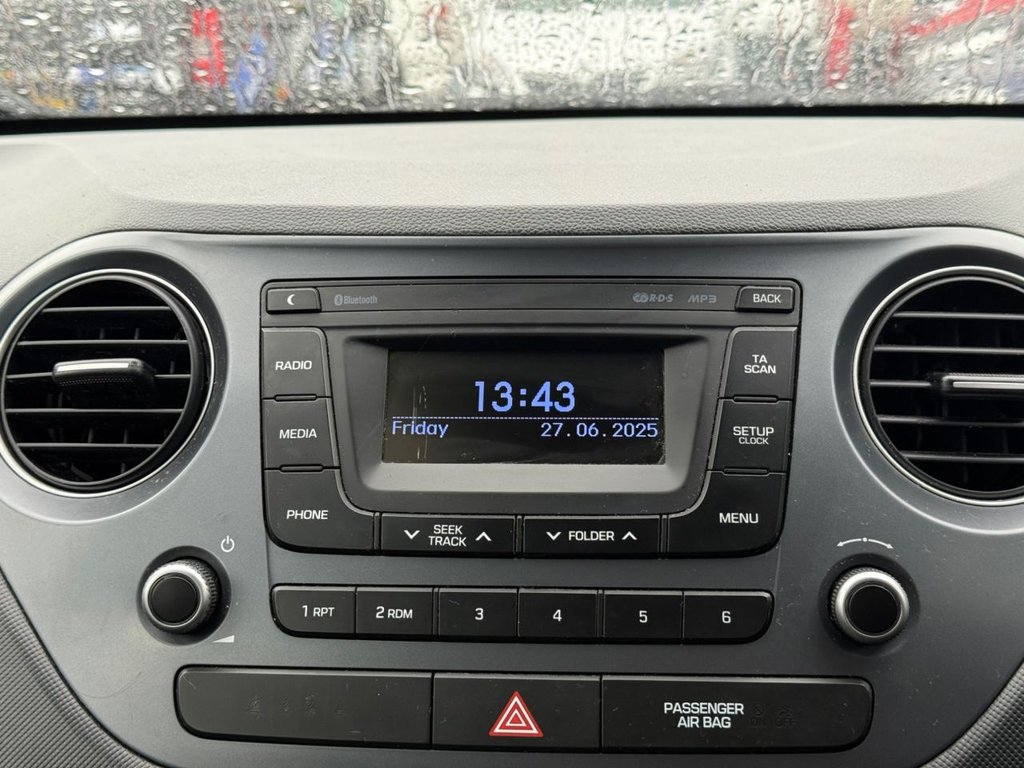 Used Hyundai i10 2017 for sale - 76157348: Photo 29