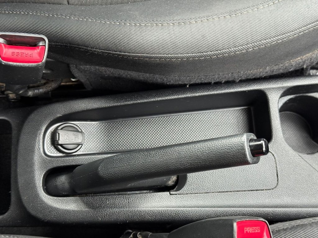 Used Hyundai i10 2017 for sale - 76157348: Photo 33