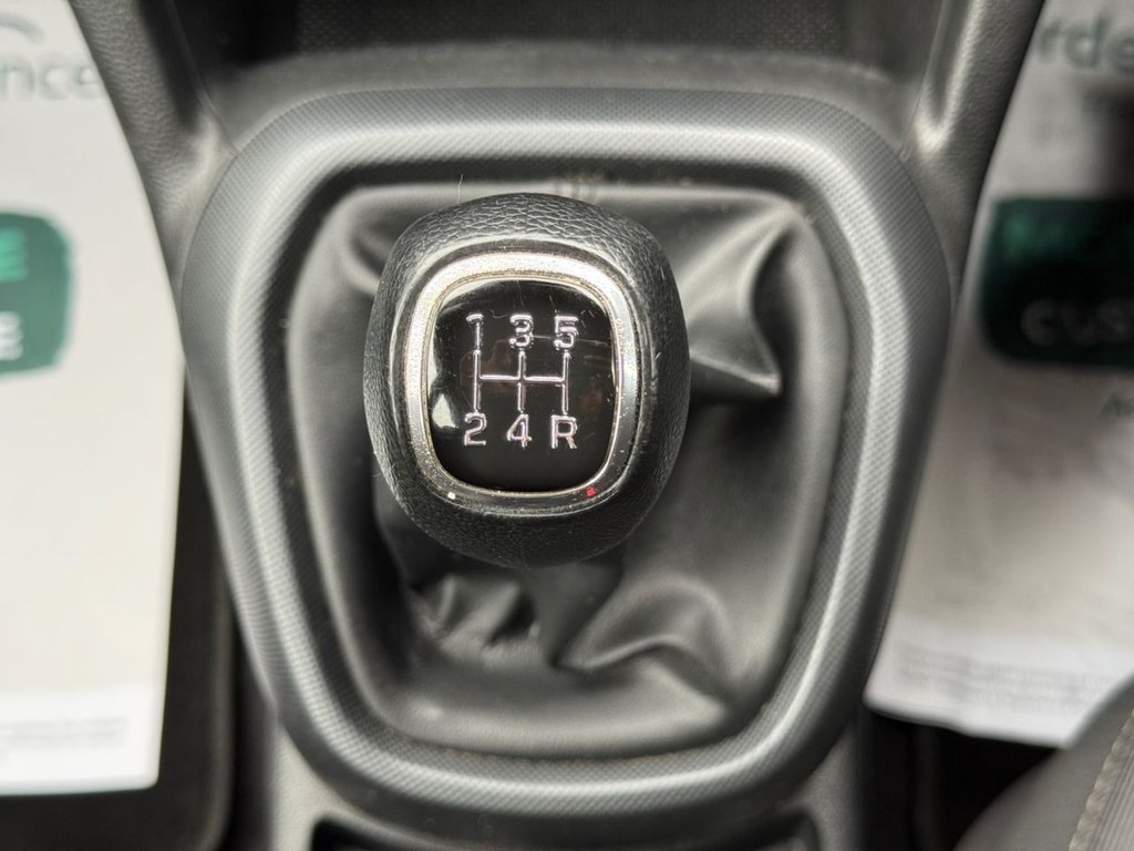 Used Hyundai i10 2017 for sale - 76157348: Photo 35