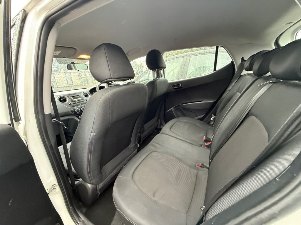 Used Hyundai i10 2017 for sale - 76157348: Photo 40