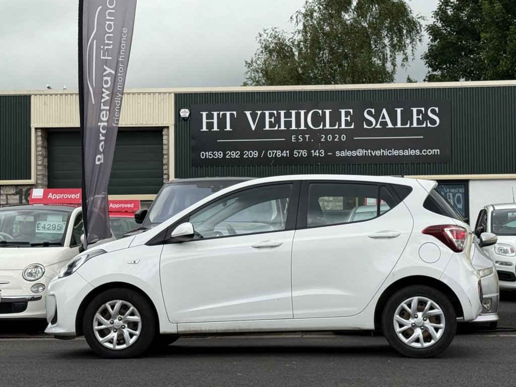 Used Hyundai i10 2017 for sale - 76157348: Photo 7