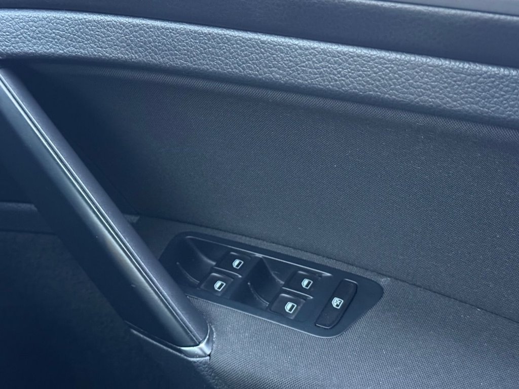 Used Volkswagen Golf 2015 for sale - 77200368: Photo 41