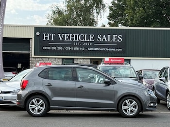 Used Volkswagen Polo 2016 for sale - 76157349: Photo