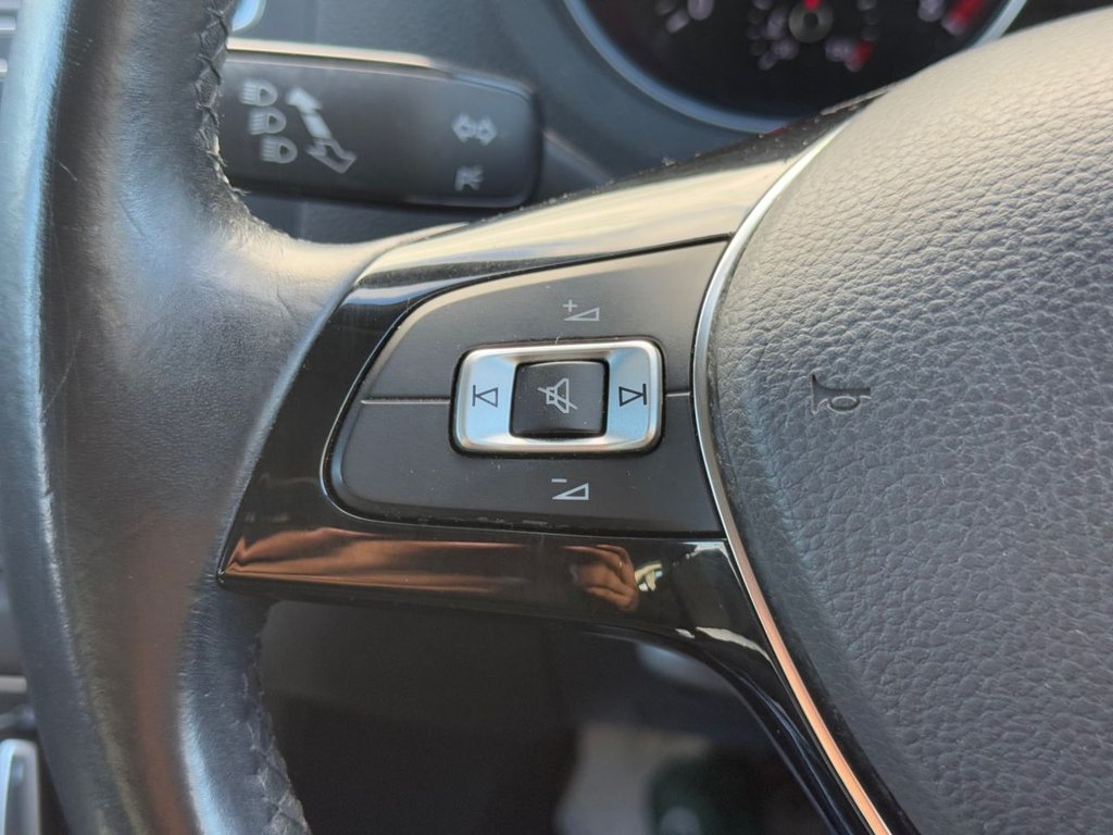 Used Volkswagen Polo 2015 for sale - 76279811: Photo 15