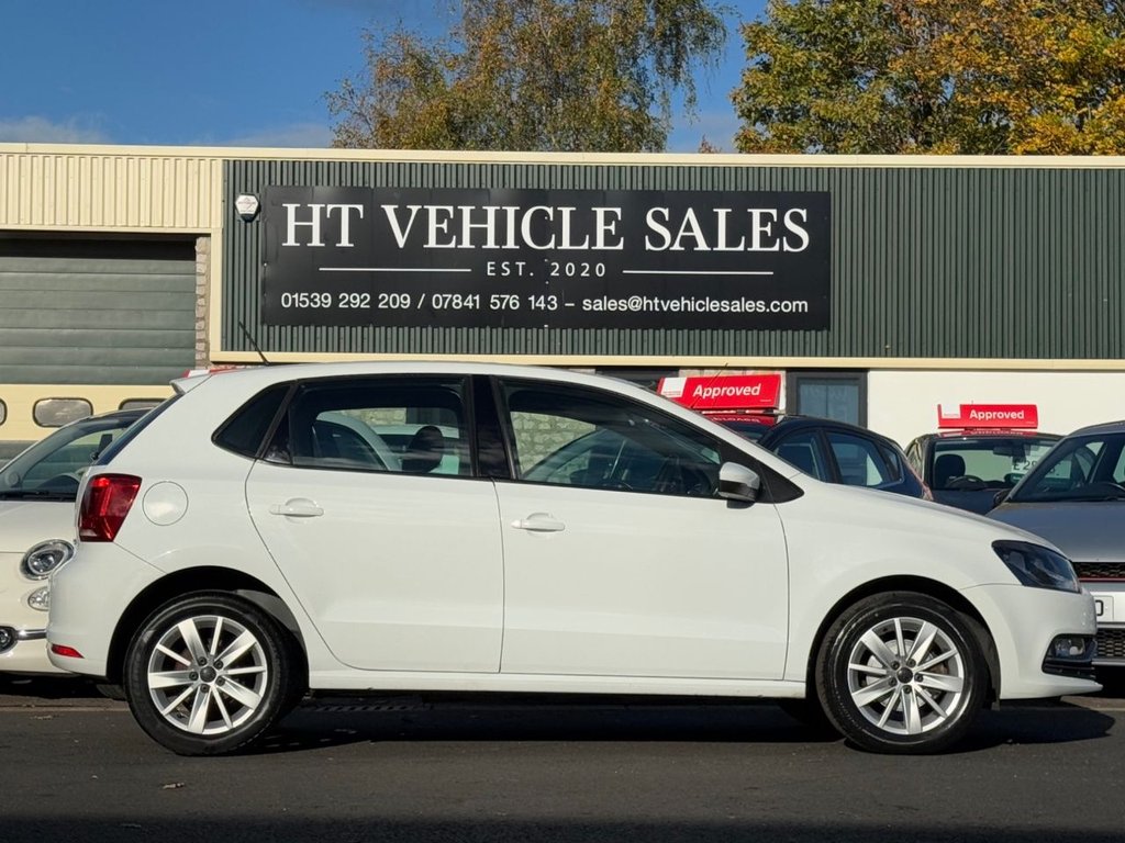 Used Volkswagen Polo 2015 for sale - 76279811: Photo 3
