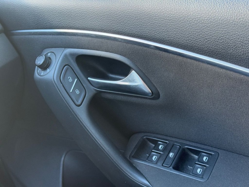 Used Volkswagen Polo 2015 for sale - 76279811: Photo 31