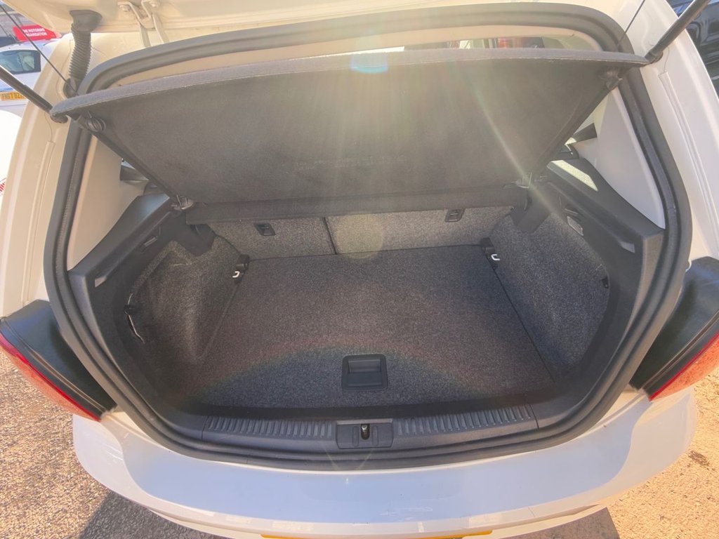 Used Volkswagen Polo 2015 for sale - 76279811: Photo 33