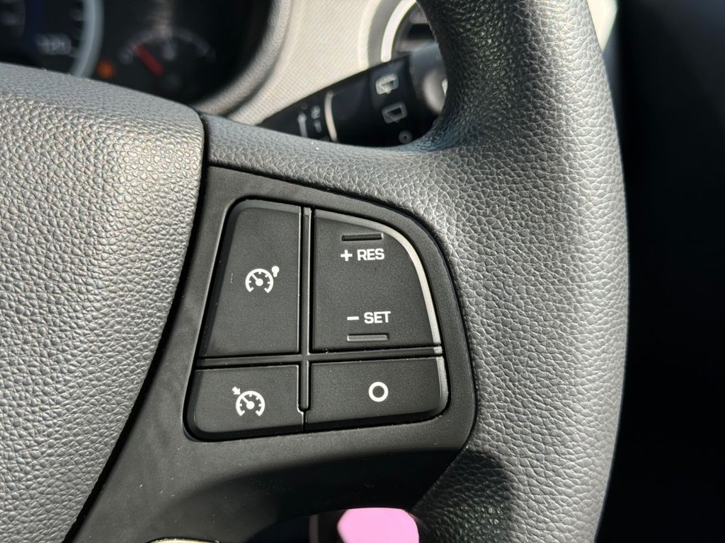 Used Hyundai i10 2017 for sale - 76157355: Photo 13