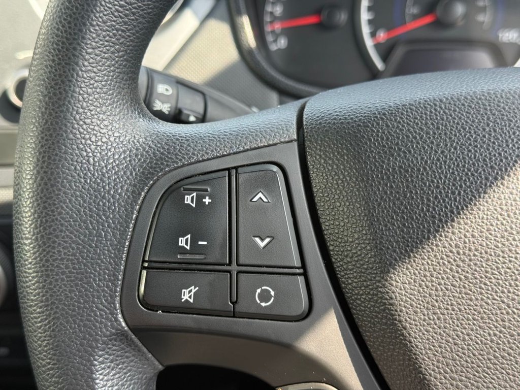 Used Hyundai i10 2017 for sale - 76157355: Photo 14