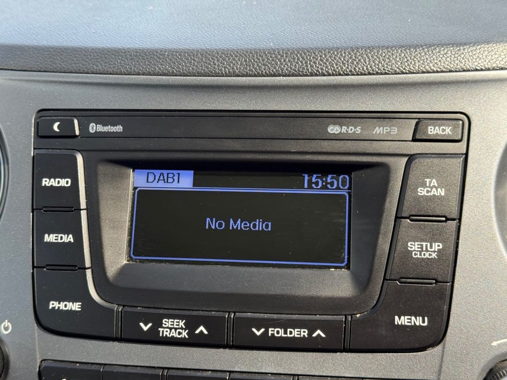 Used Hyundai i10 2017 for sale - 76157355: Photo 24