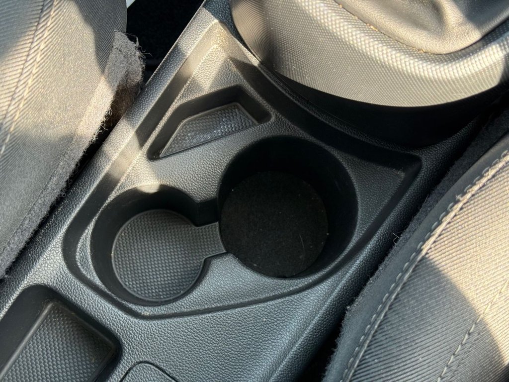 Used Hyundai i10 2017 for sale - 76157355: Photo 32