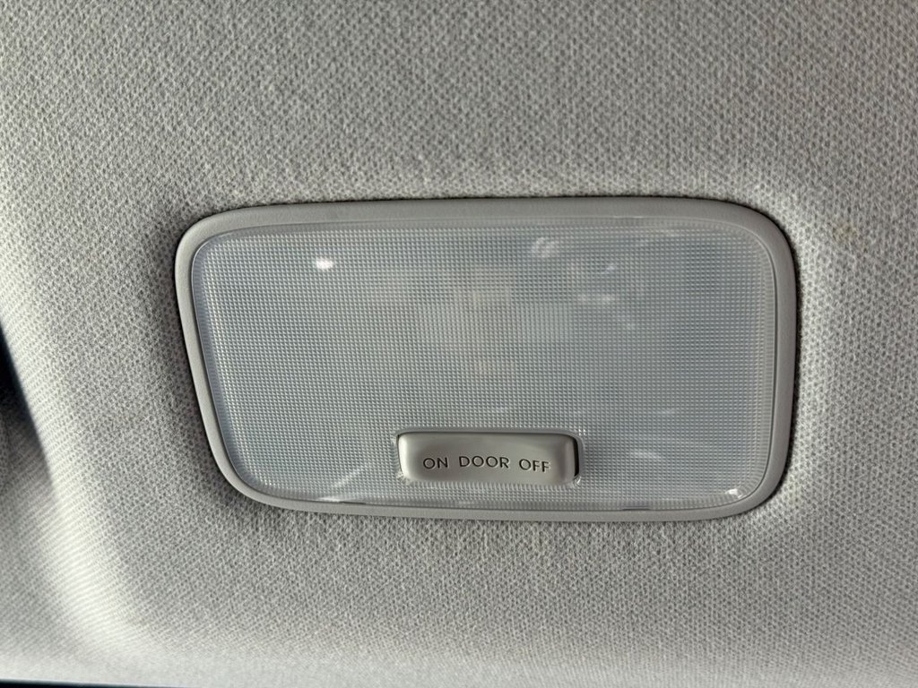 Used Hyundai i10 2017 for sale - 76157355: Photo 35