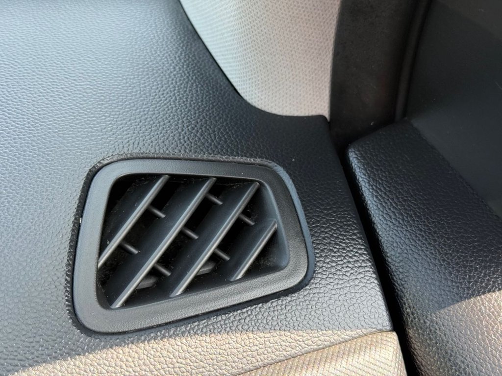 Used Hyundai i10 2017 for sale - 76157355: Photo 37