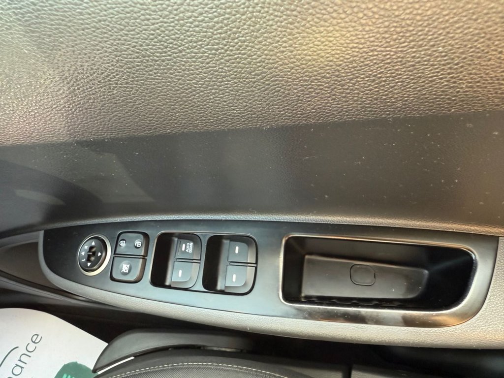 Used Hyundai i10 2017 for sale - 76157355: Photo 38