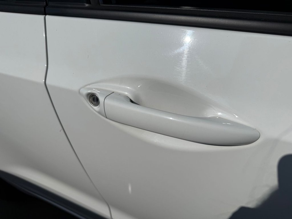 Used Hyundai i10 2017 for sale - 76157355: Photo 39