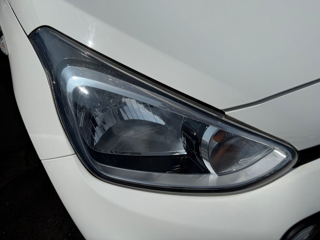 Used Hyundai i10 2017 for sale - 76157355: Photo 47