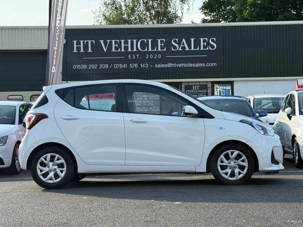 Used Hyundai i10 2017 for sale - 76157355: Photo 6