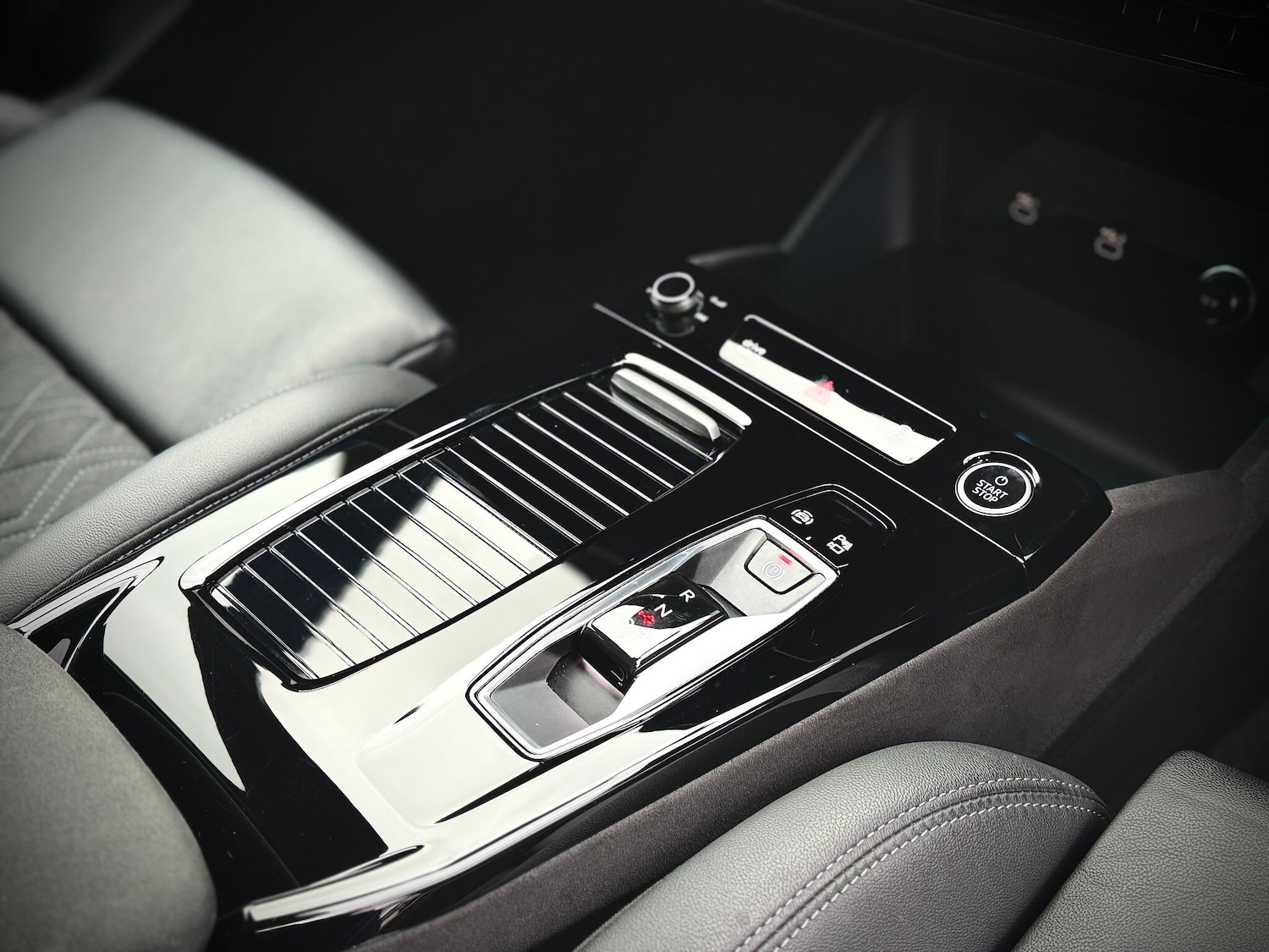 Used Audi Q6 e-tron 2024 for sale - 76953232: Photo 27