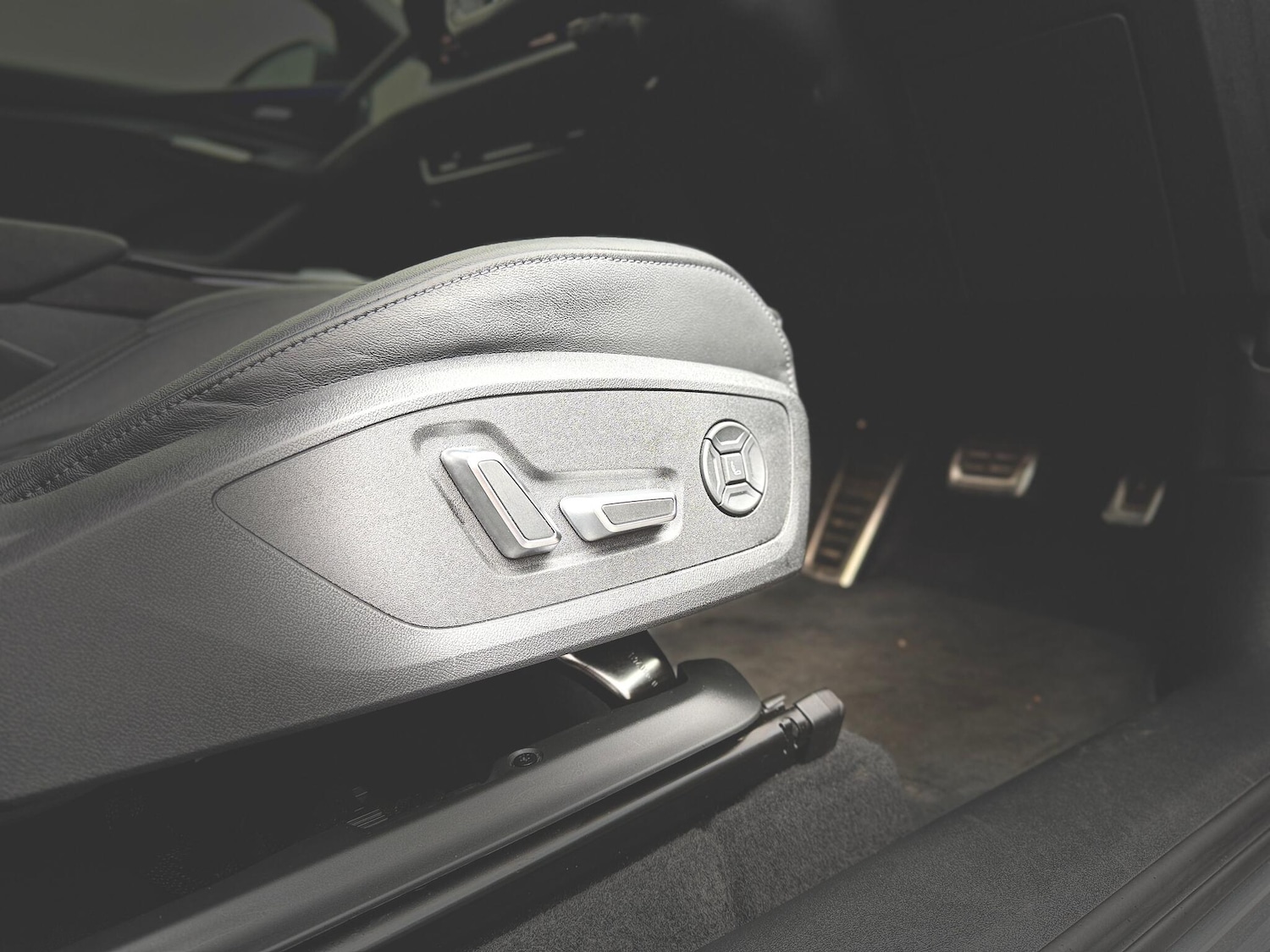 Used Audi Q6 e-tron 2024 for sale - 76953232: Photo 44