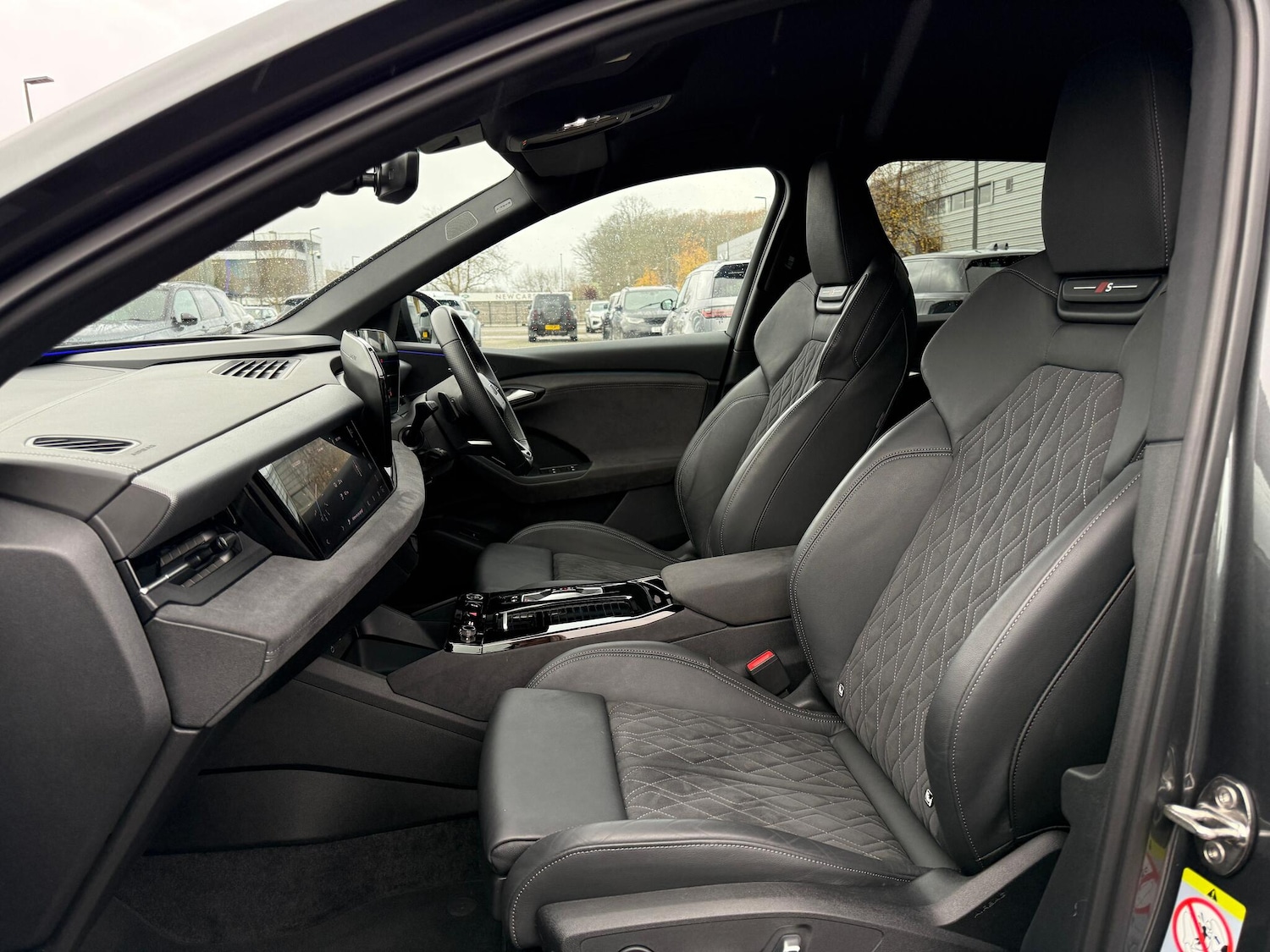 Used Audi Q6 e-tron 2024 for sale - 76953232: Photo 50