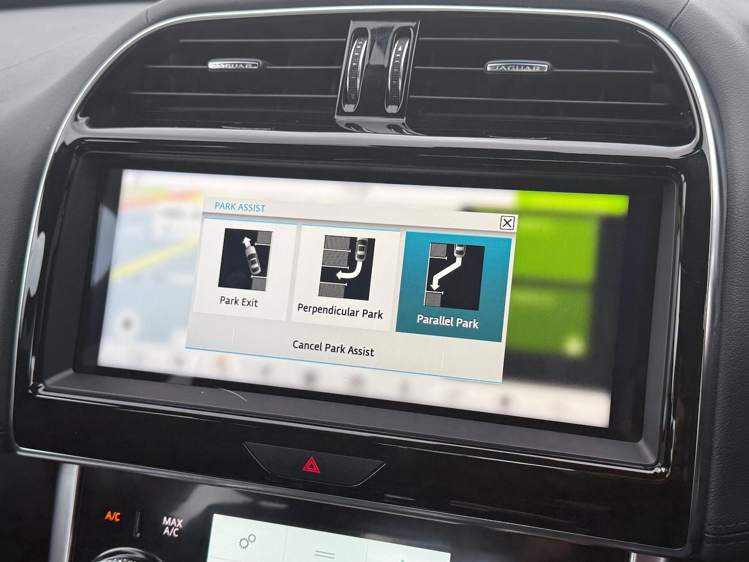 Used Jaguar XE 2019 for sale - 76952583: Photo 25