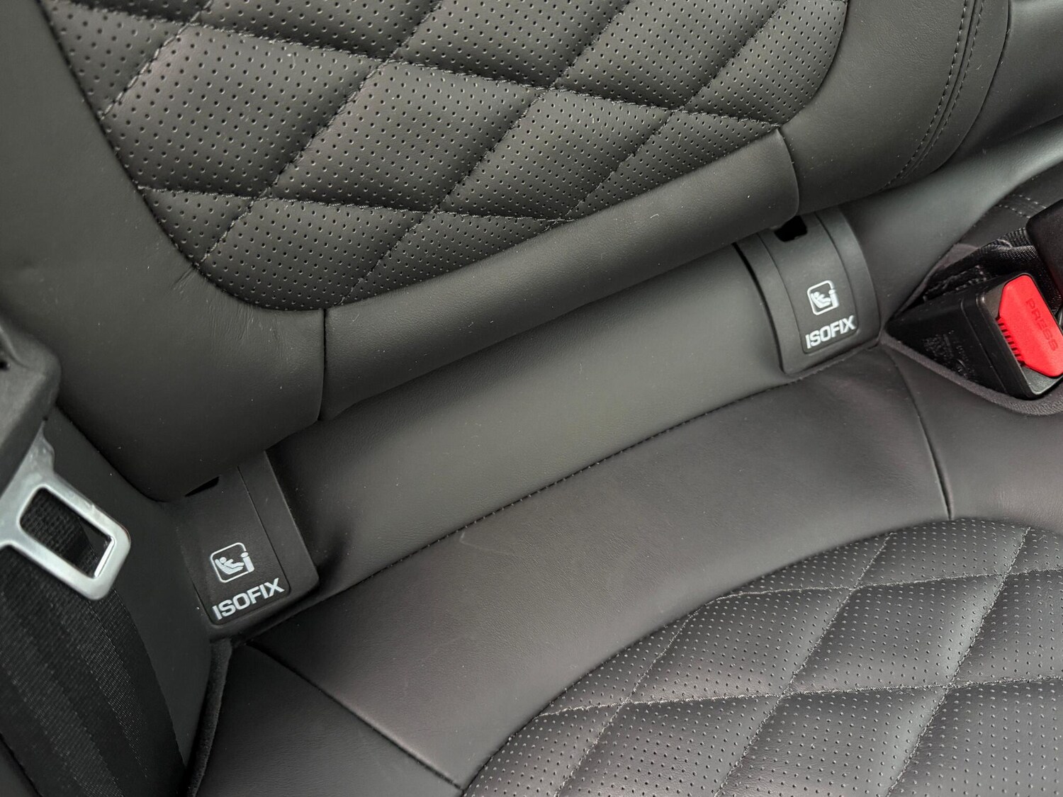 Used Jaguar XE 2019 for sale - 76952583: Photo 33