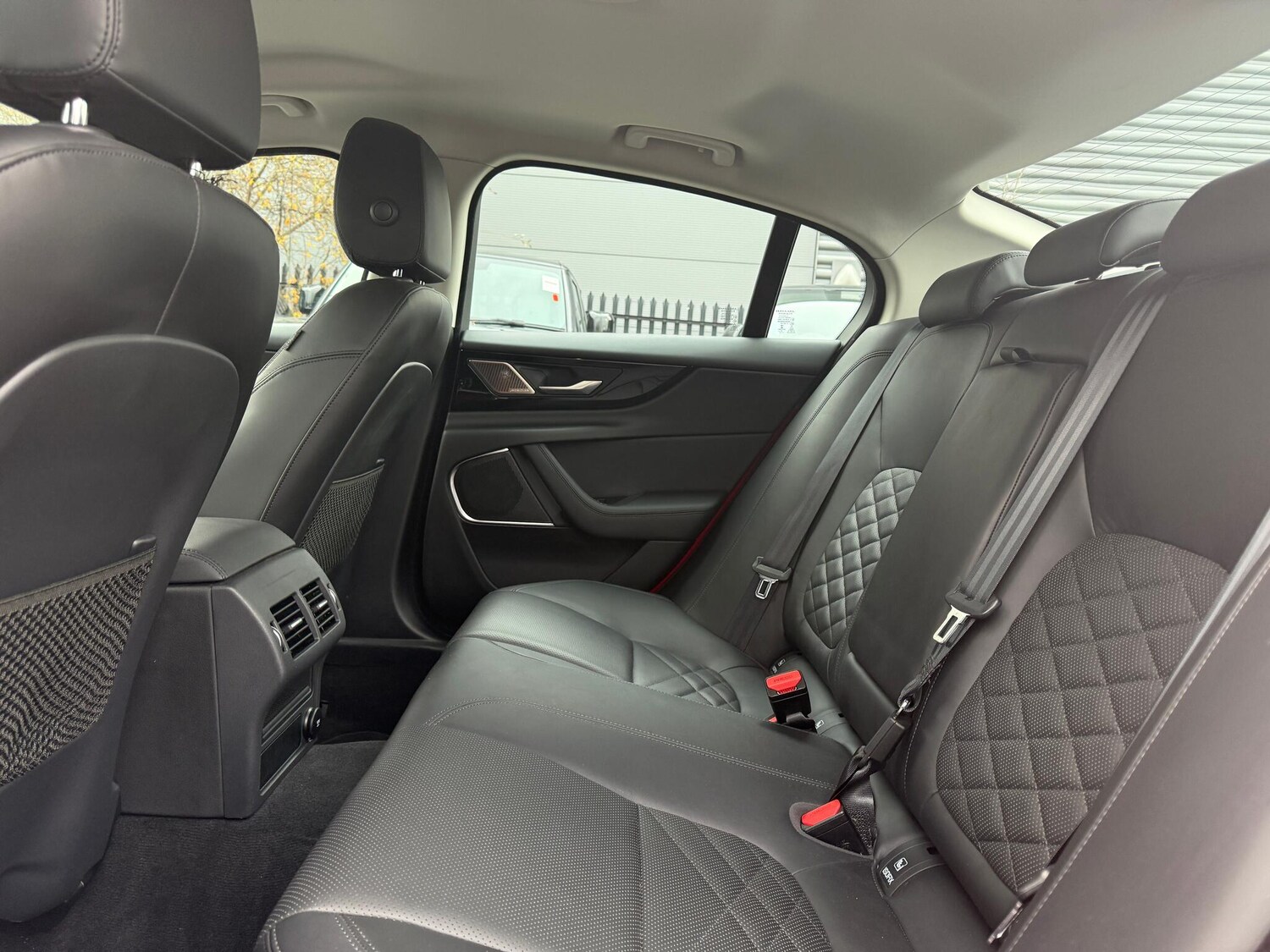 Used Jaguar XE 2019 for sale - 76952583: Photo 36