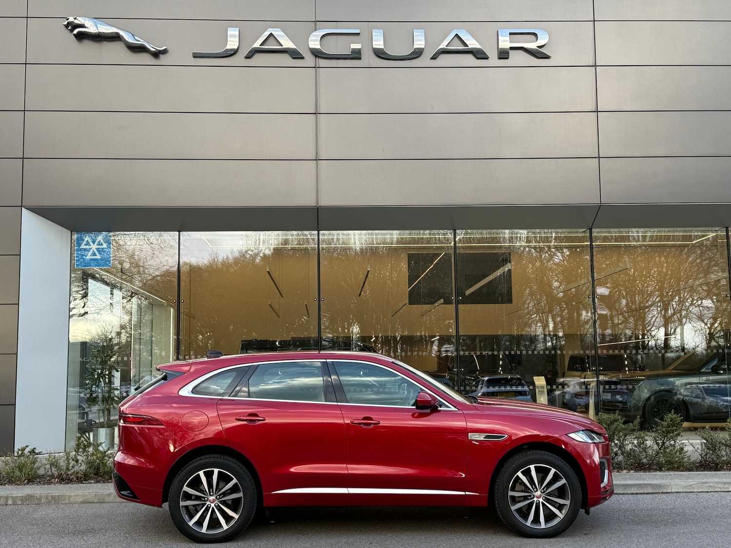 Used Jaguar F-Pace 2022 for sale - 77358865: Photo 2