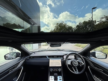 Used Jaguar F-Pace 2021 for sale - 75977328: Photo