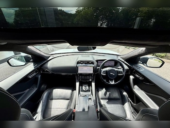 Used Jaguar F-Pace 2020 for sale - 75884359: Photo