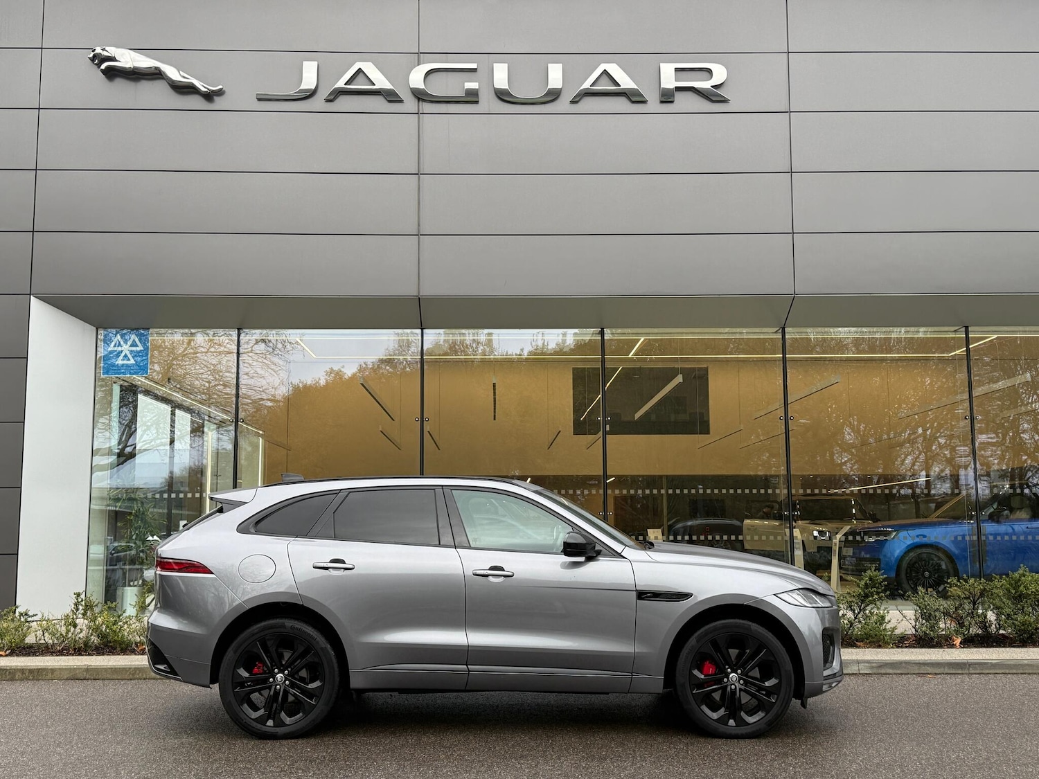 Used Jaguar F-Pace for sale - 76727743: Photo 2