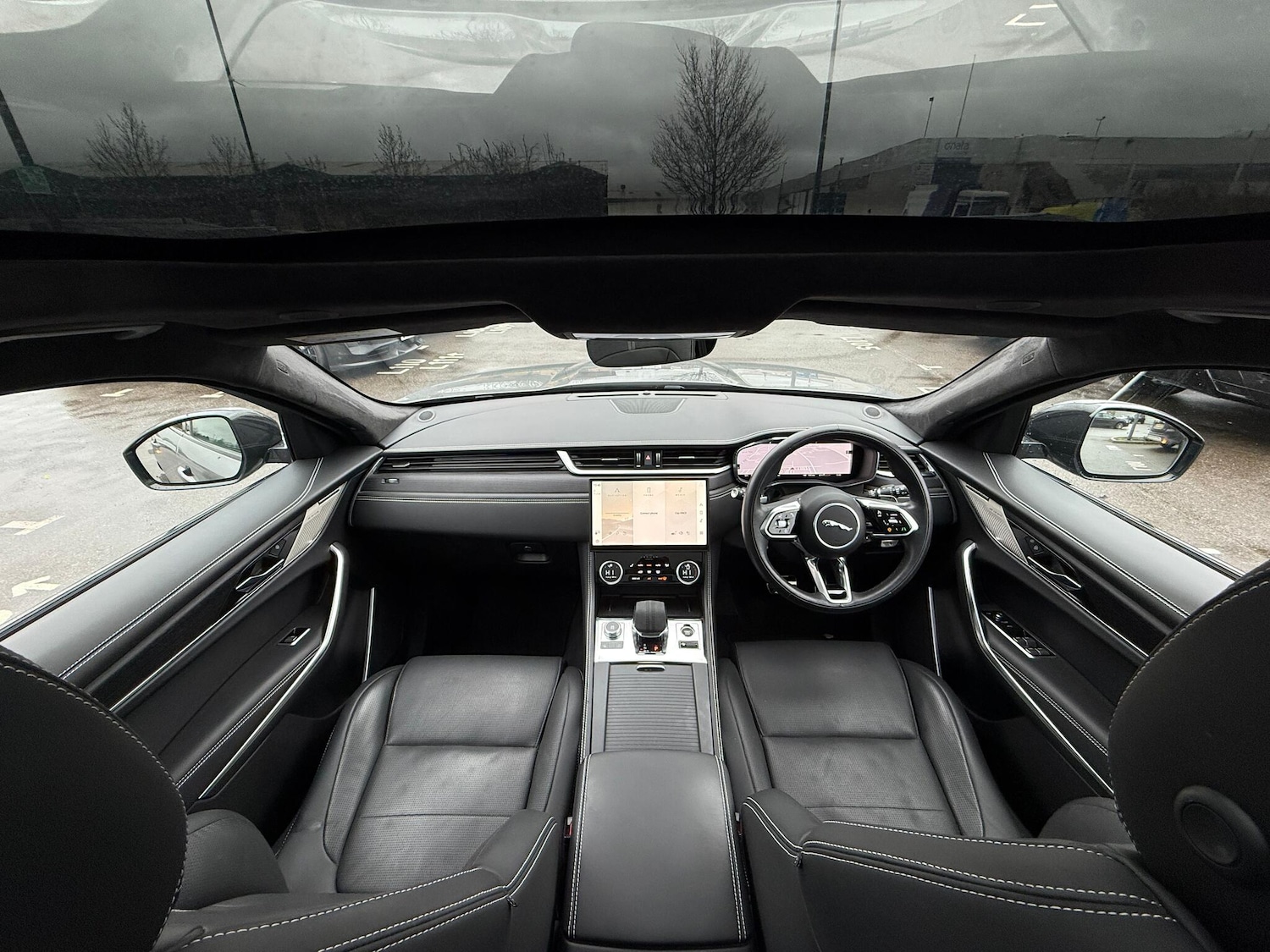 Used Jaguar F-Pace for sale - 76727743: Photo 3