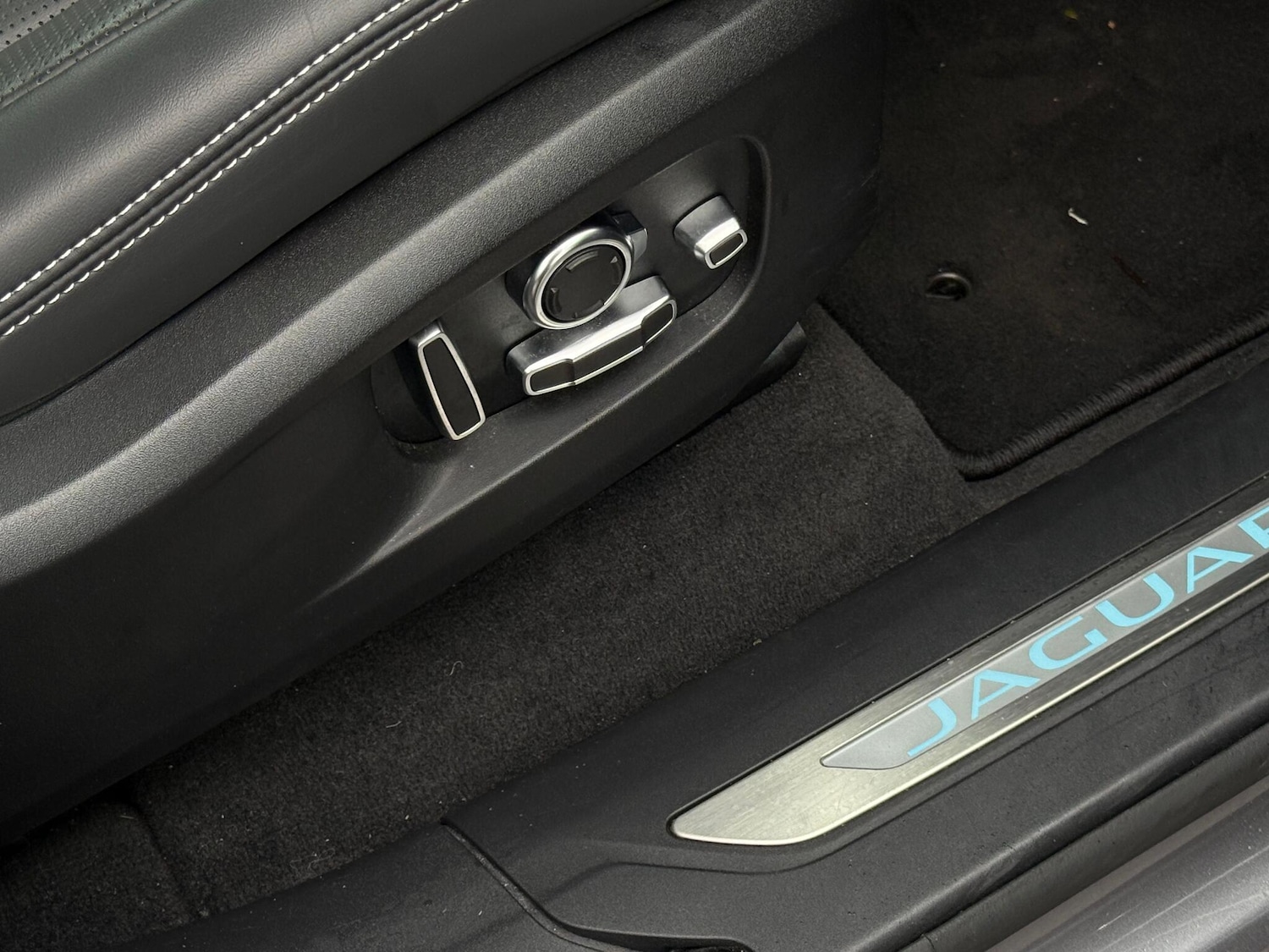 Used Jaguar F-Pace for sale - 76727743: Photo 35