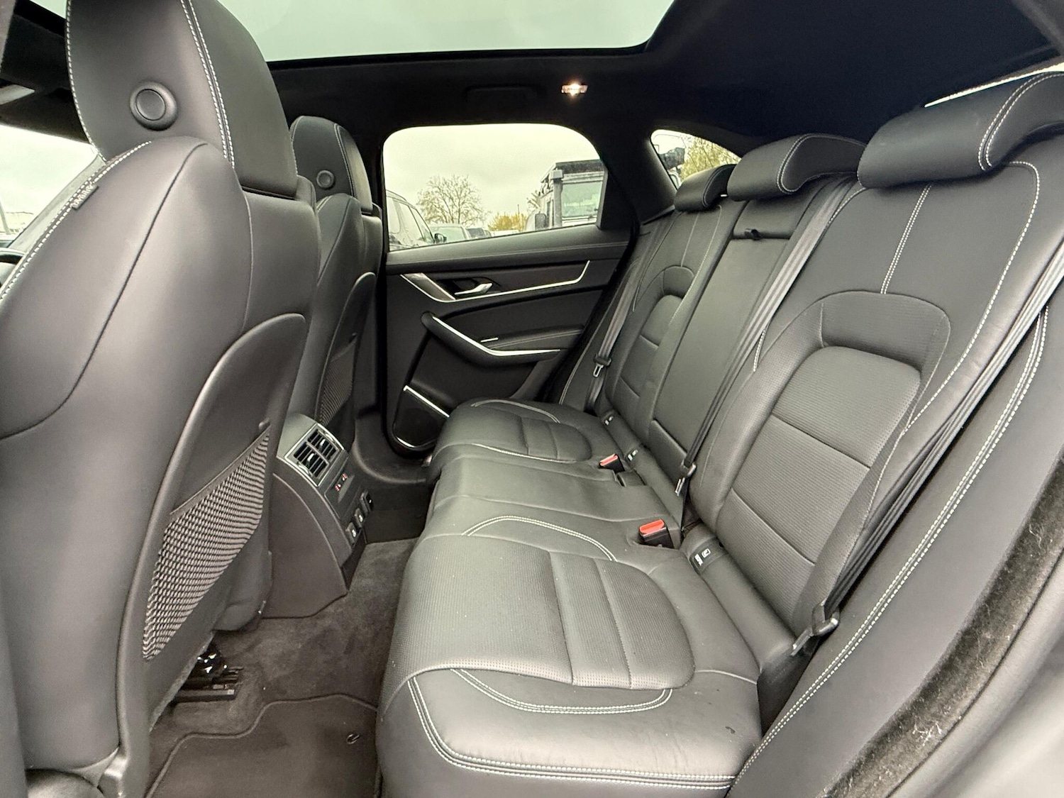 Used Jaguar F-Pace for sale - 76727743: Photo 40