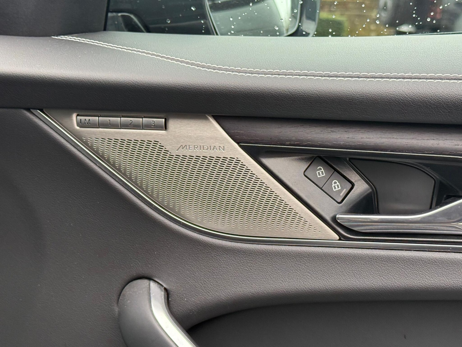 Used Jaguar F-Pace for sale - 76727743: Photo 41